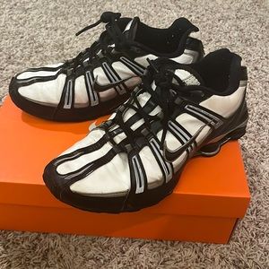 Nike shox shoes